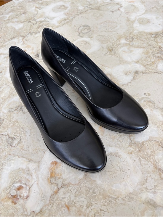 Geox Shoes - GEOX Walk Pleasure 60 Medium Heel Leather Pumps Ultra Comfort AS NEW Size 39